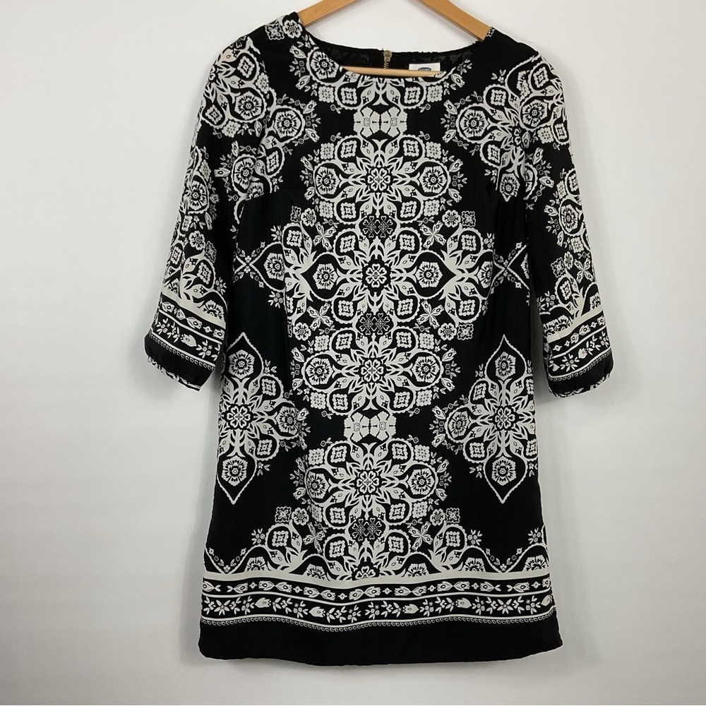 Old Navy Black And White Pattern Shift Dress Size XS